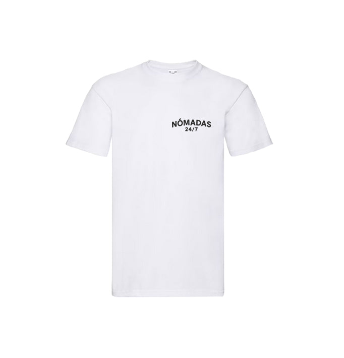Camiseta Nómadas 24/7 blanca unisex vista frontal, algodón 205gr