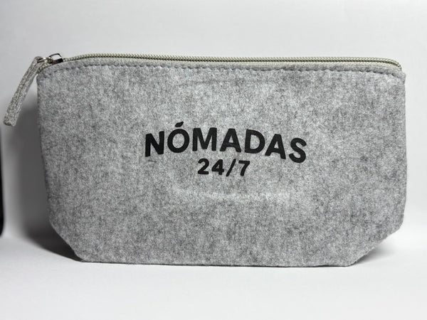Neceser NMDS 24/7 gris con logotipo frontal