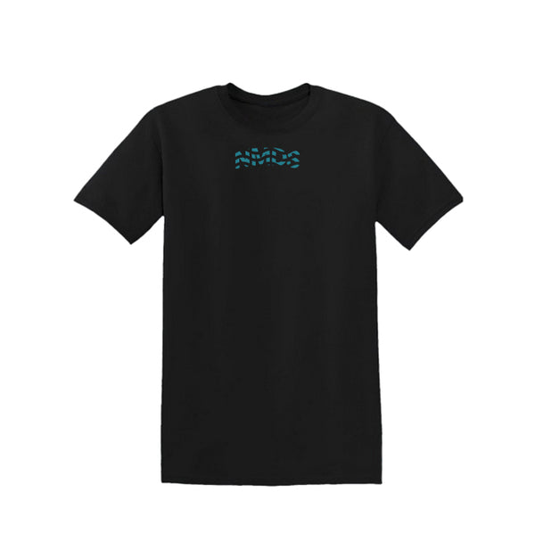 Vista frontal de la camiseta negra Road Trip Classic
