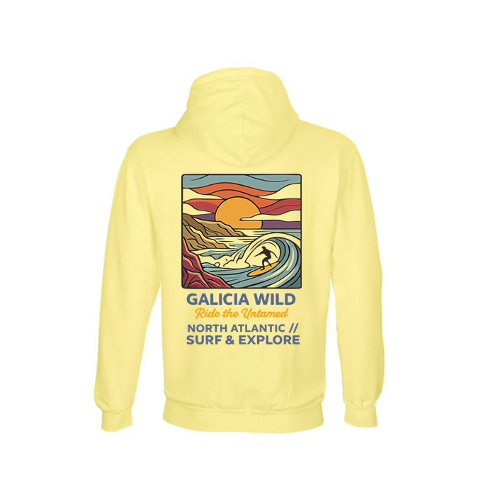 Vista trasera de la sudadera amarilla Galicia Wild con diseño de surf