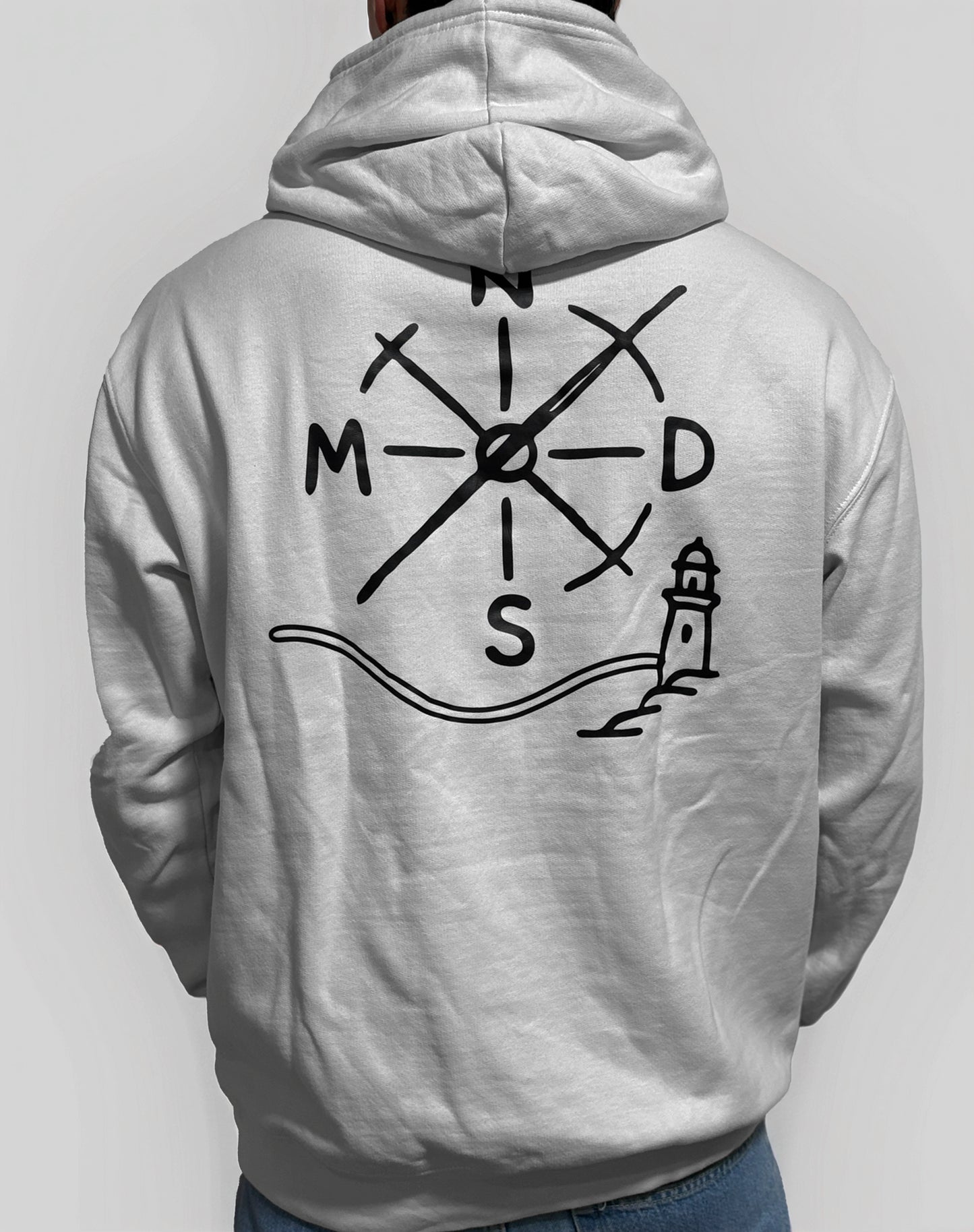 Sudadera Nómadas 24/7 gris con capucha vista trasera detalle